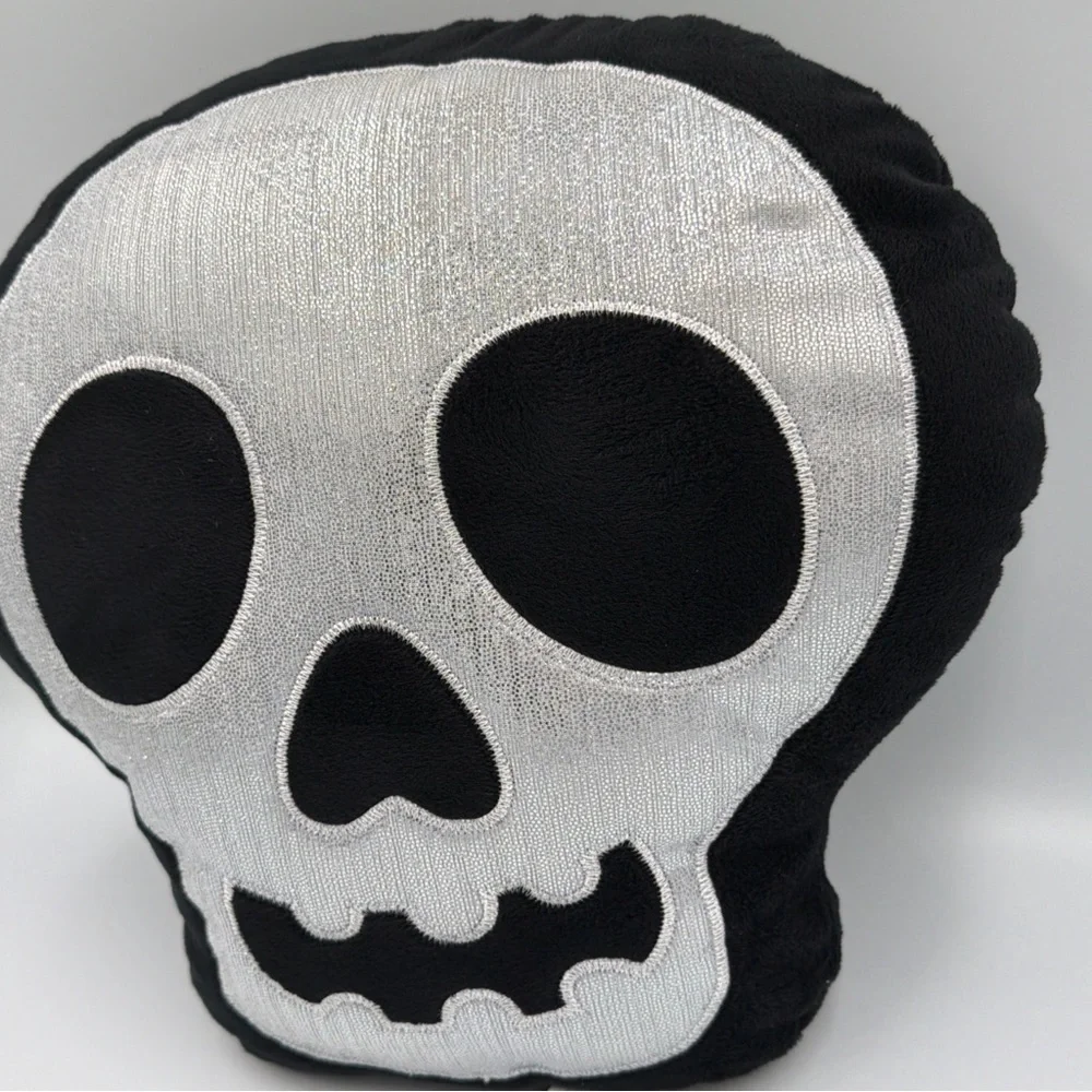 Halloween Skull Velvety Soft Throw Pillow Skeleton 2024 Black